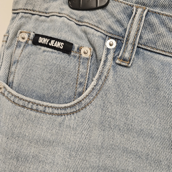 DKNY High-waisted Wide Leg Jeans Size 10 NWOT # 105.... - Picture 4 of 5